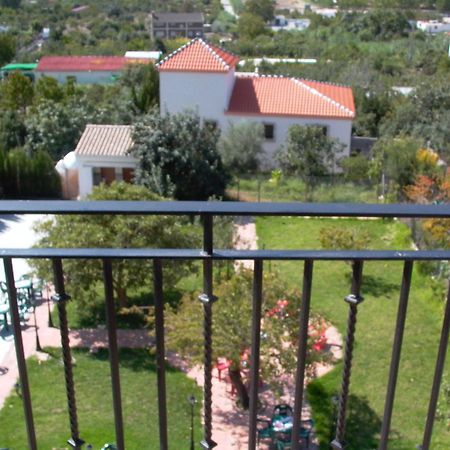Hotel Calderon Cenes De La Vega Exterior foto